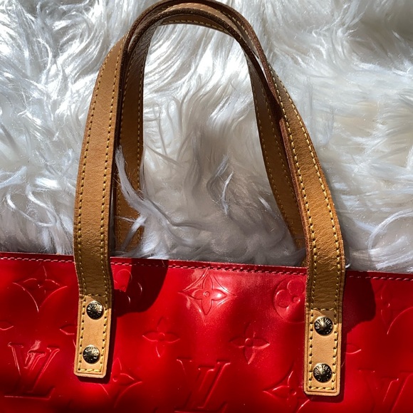 Authentic Louis Vuitton Red Monogram Vernis Reade MM Bag - Picture 3 of 10